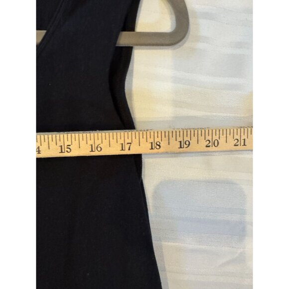 Ladies Sleeveless Top - EUC - Solid Black - Picture 5 of 8